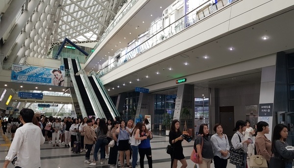 <부산네일엑스포 2018> 26일 일요일, 행사 마지막일 오픈 전부터 인파 몰려